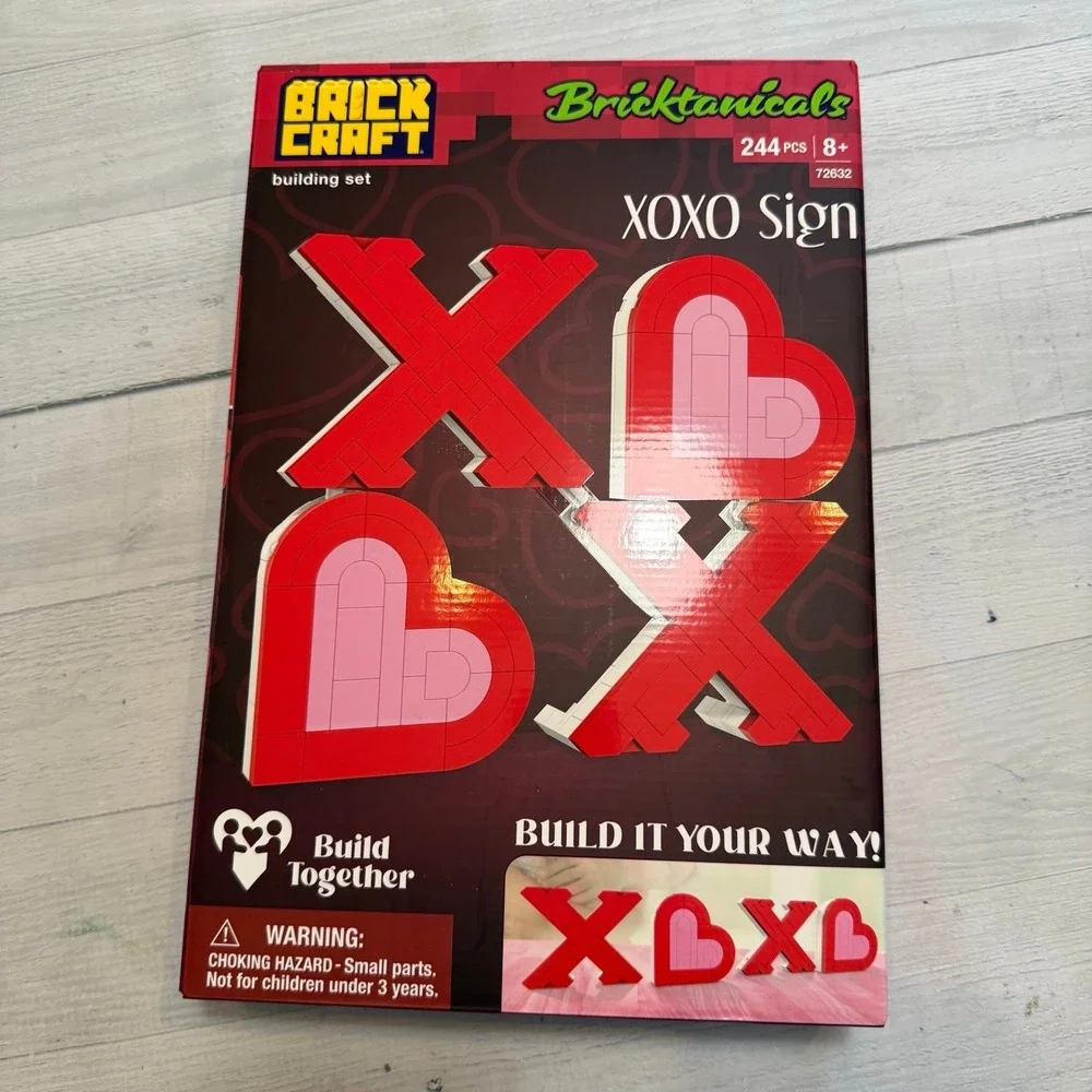 Brick Craft Bricktanicals XOXO sign NEW‎